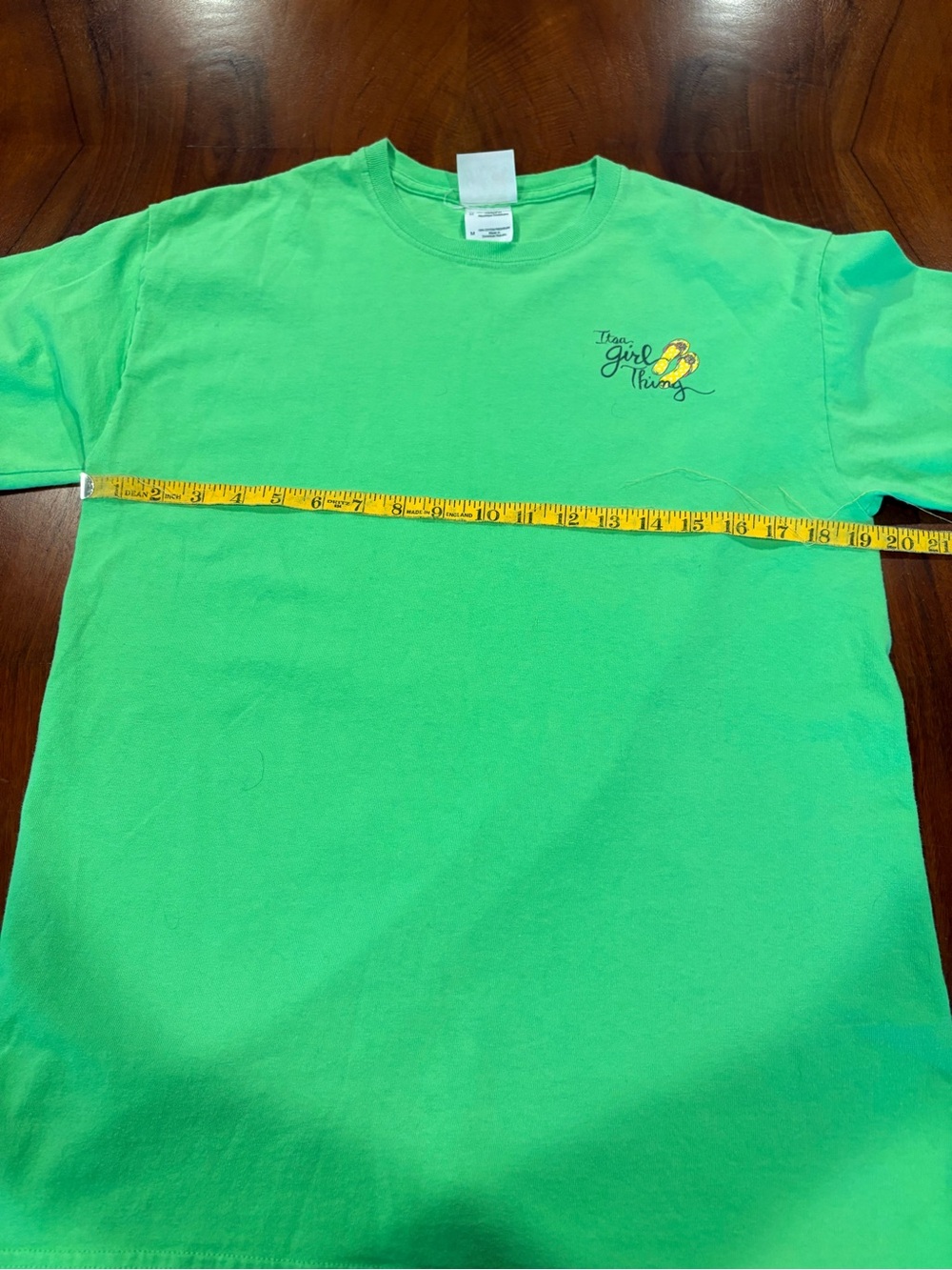 It’s A Girl Thing' Graphic Tee, size M - Picture 5 of 6